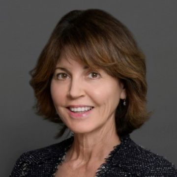 Helena Tetzeli_360x360.jpg